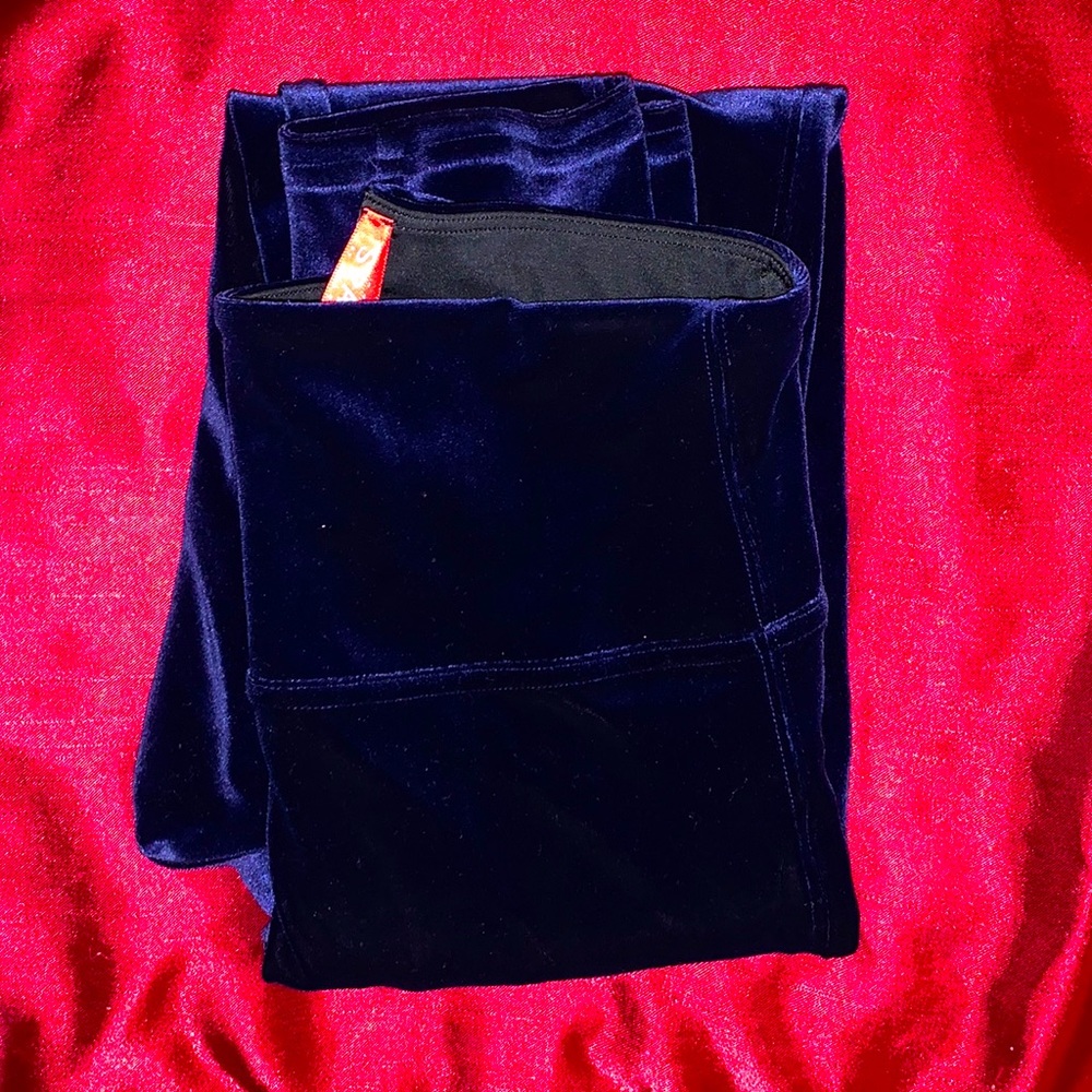 NWOT Blue Velvet Spanx Legging